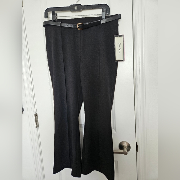 NWT New York Company Petite Bootcut Flated Slacks With Belt SIZE 10 - Picture 1 of 7